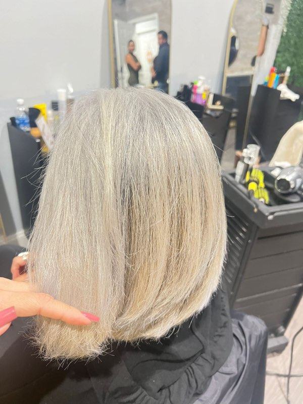 Short blonde bob with highlights